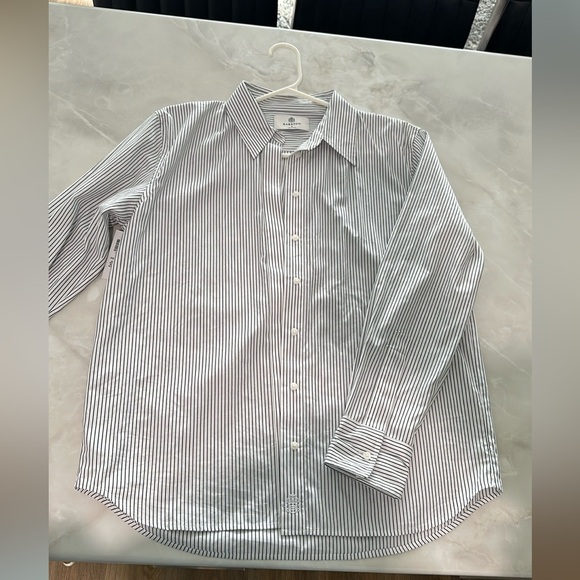 Babaton New Essential Shirt size small. New with tags - Picture 2 of 3